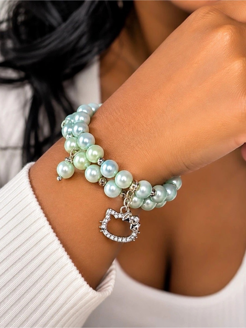 Green & White Beaded Charm Bracelet Like New